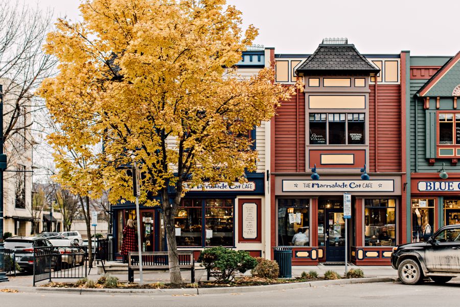 Straat in downtown Kelowna in British Columbia in Canada.