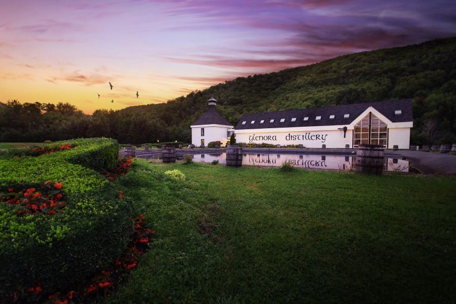 Buitenaanzicht van Glenora Inn In Atlantisch Canada