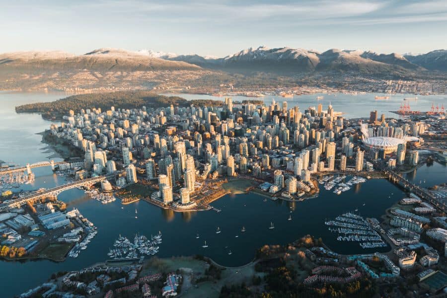 Birdseye uitzicht op de skyline van Vancouver in British Columbia in Canada.