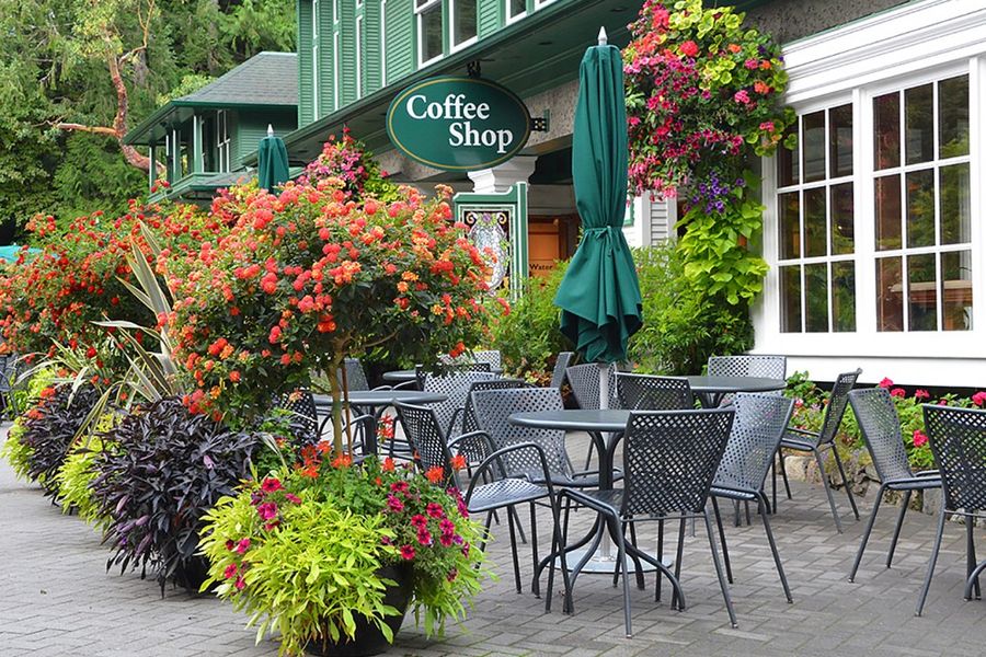 Vooraanzicht van een café in Butchart Gardens in Victoria in Canada.