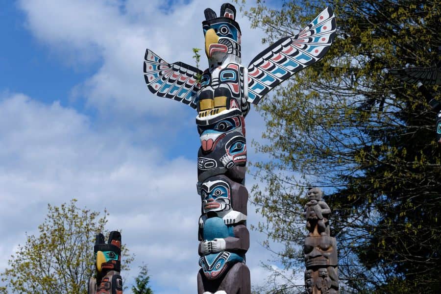 Totem paal in Stanley Park in Vancouver in British Columbia in Canada.