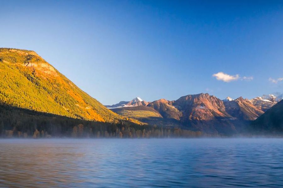 Uitzicht over de Cariboo Mountains in West-Canada.