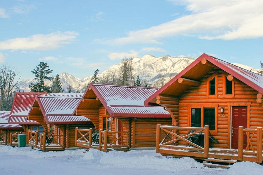 Cedar Cabins bij Miette Mountain Cabins in Jasper tijdens een winterreis naar Canada
