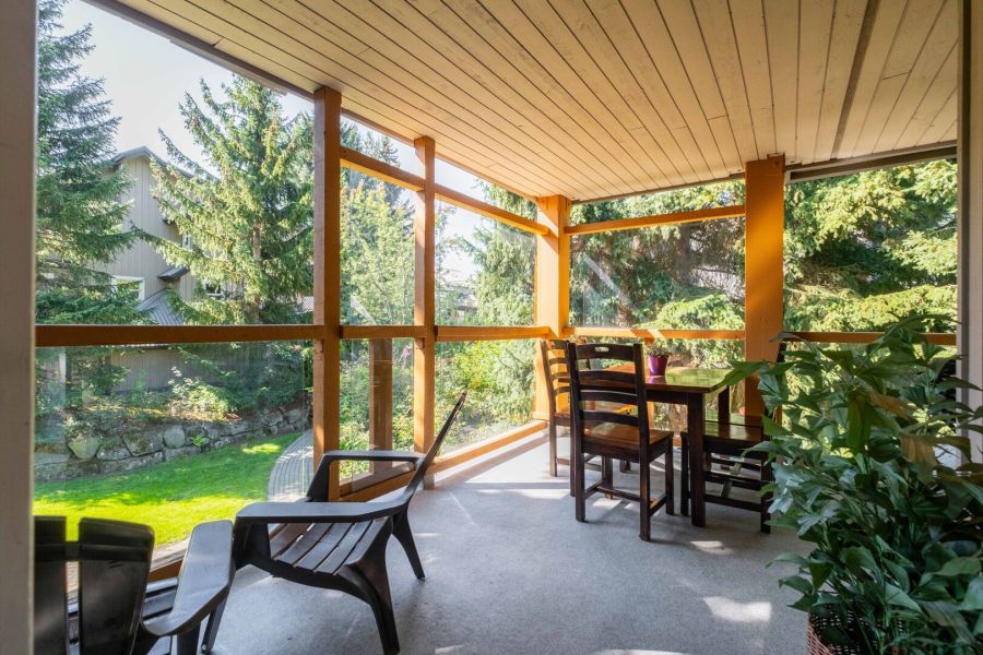 Balkon bij Glaciers Reach Appartement nr. 117 tijdens een winterreis naar Canada