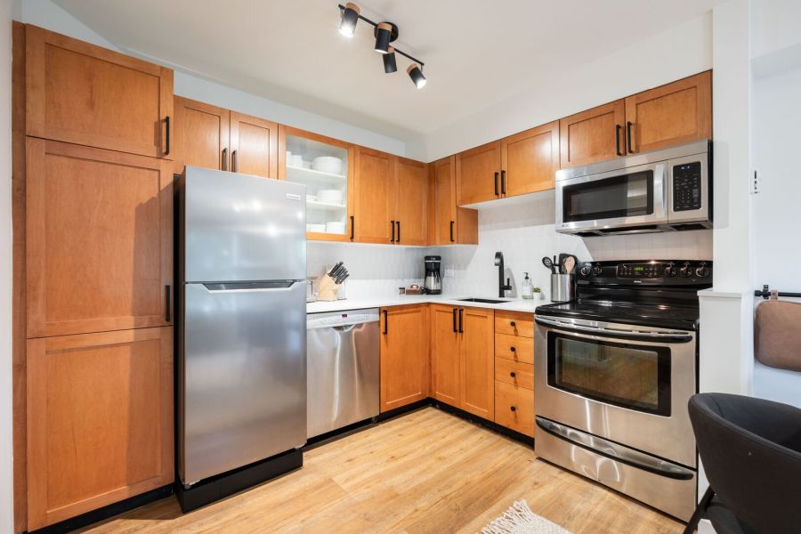 Keuken in Glaciers Reach Appartement nr. 16 tijdens een winterreis naar Canada