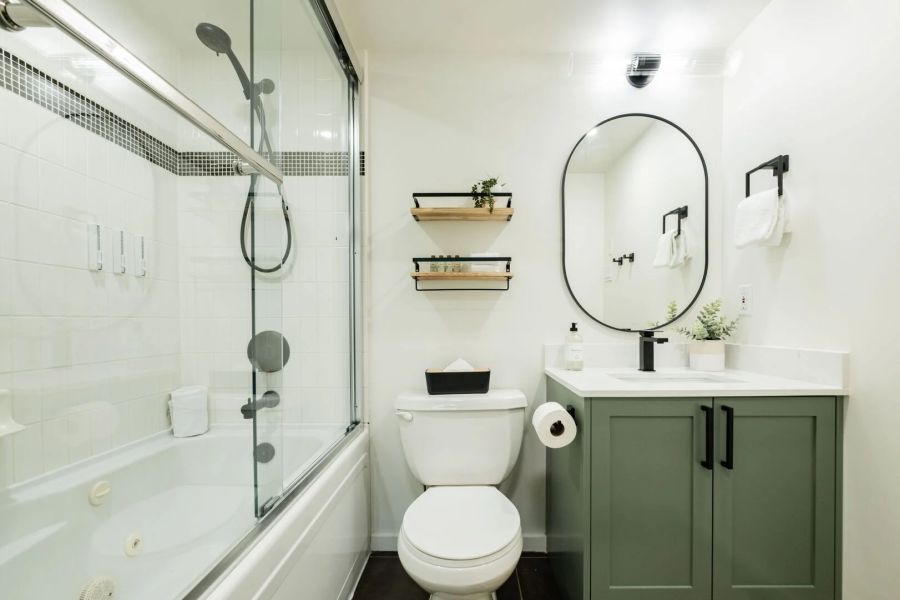 Badkamer in Glaciers Reach Appartement nr. 16 tijdens een winterreis naar Canada