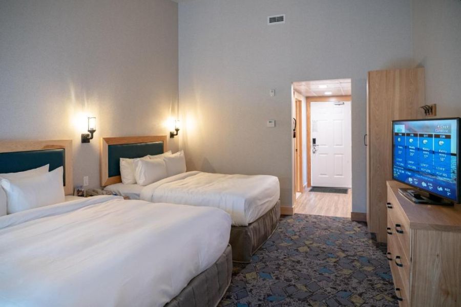 Superior room bij Tunnel Mountain Resort in Banff tijdens wintersport in Canada