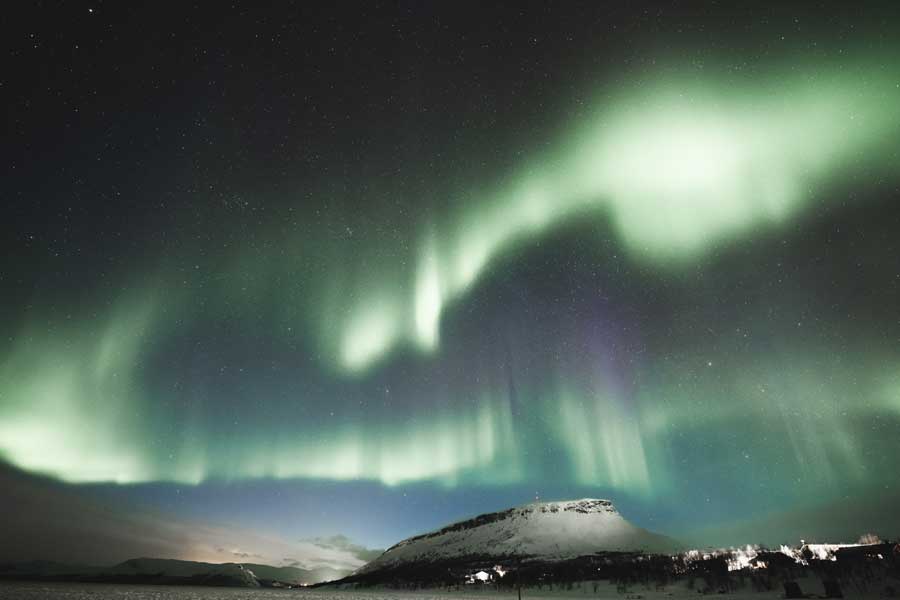 Noorderlicht boven het Kilpisjarvi meer in Finland