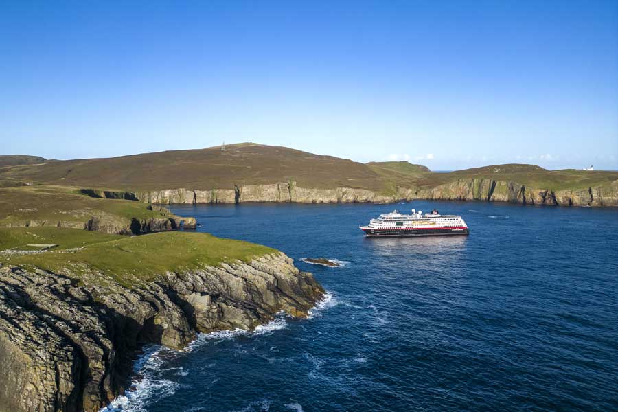 Hurtigruten expeditie IJsland met BBI Travel