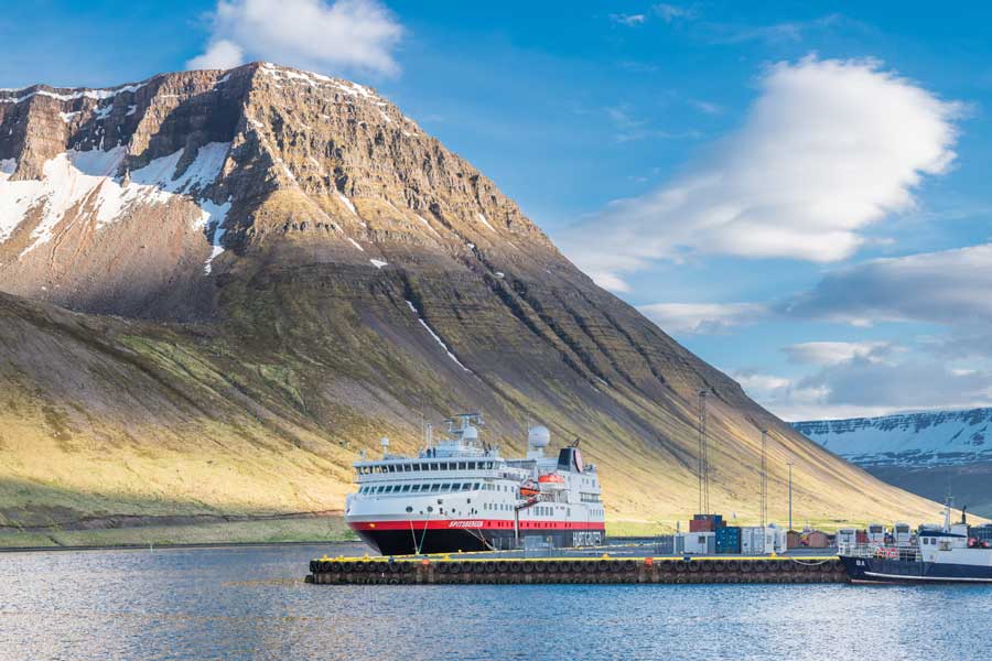 Hurtigruten Expeditie IJsland, Jan Mayen en Spitsbergen met BBI Travel