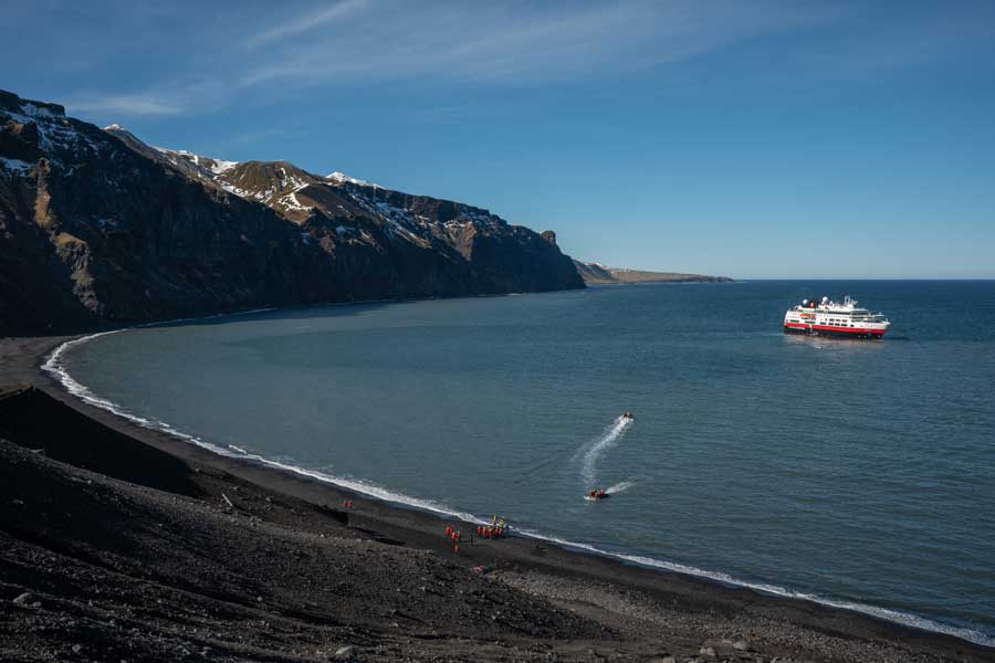 Hurtigruten Expeditie IJsland, Jan Mayen en Spitsbergen met BBI Travel