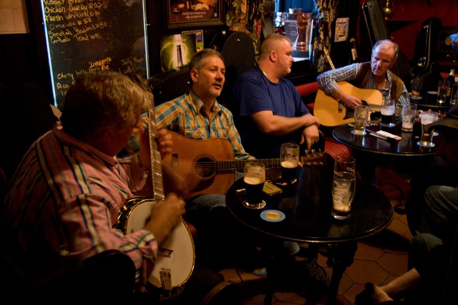 Pub, Killarney met verblijf in tophotel