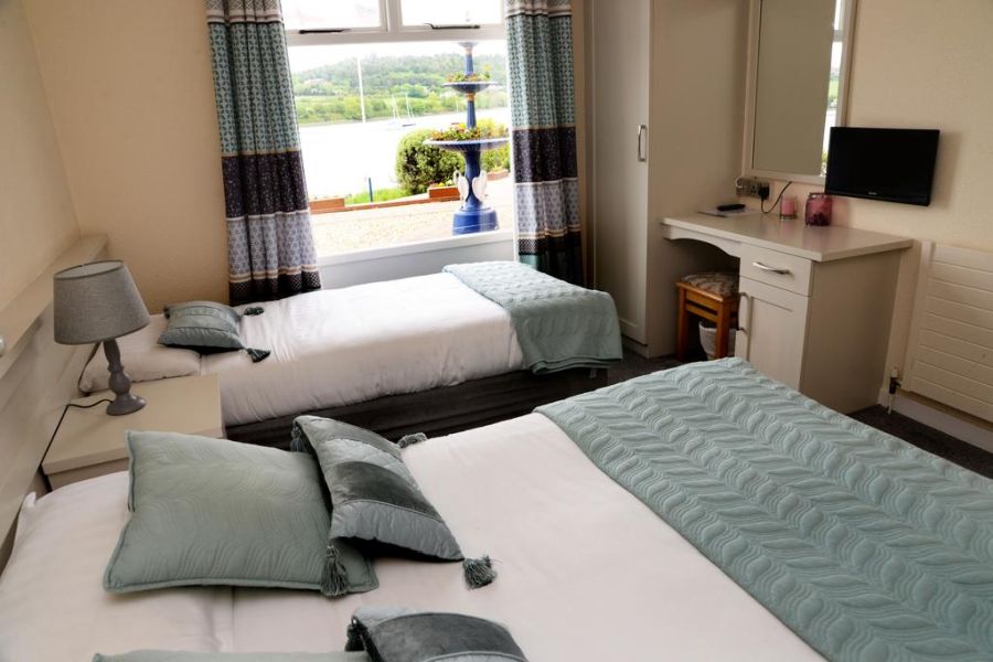Whispering Pines B&B, Crosshaven