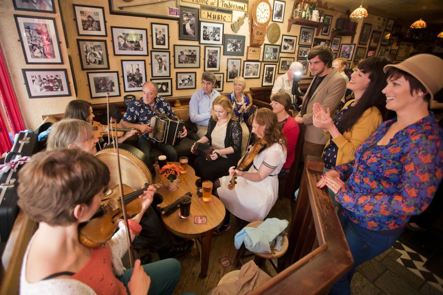 Pub tijdens busreis Ierland