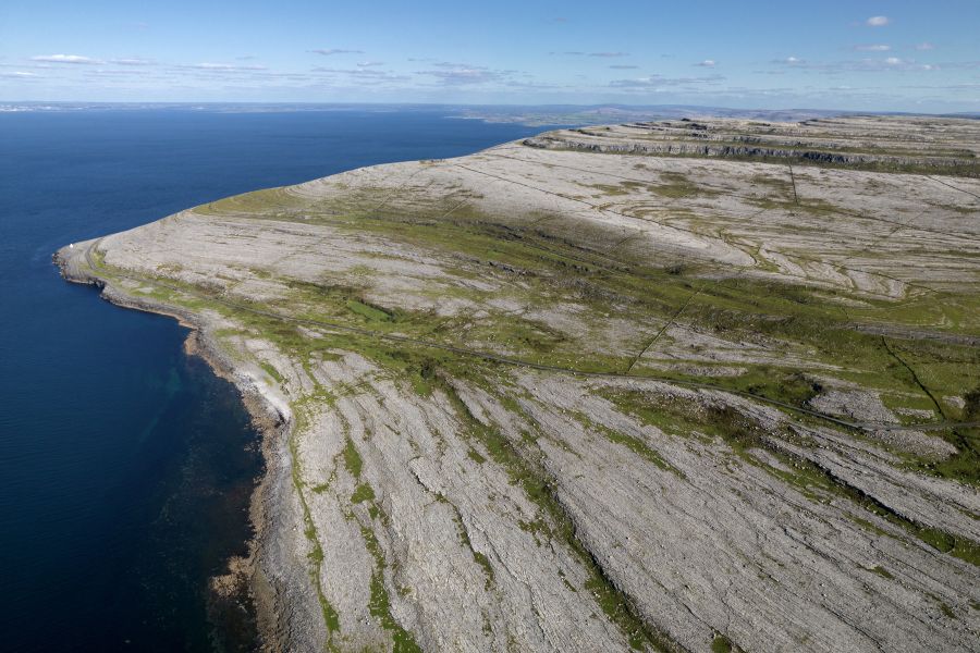 Landschap van de Aran Islands bij de kust