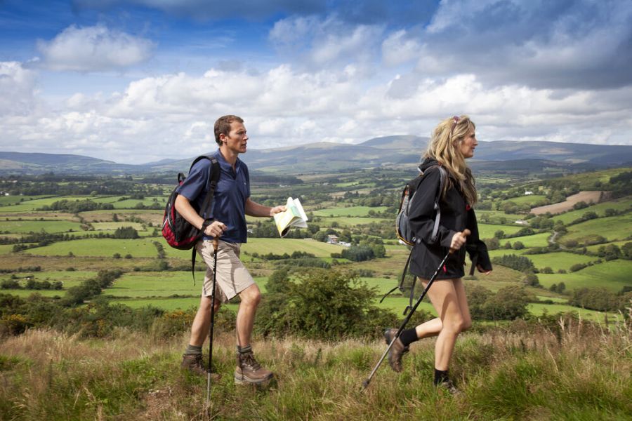 Twee wandelaars in graafschap Wicklow