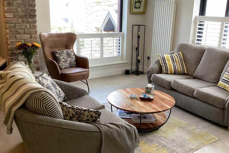 Woonkamer 3-kamer appartement Ryans Retreats - Roundstone
