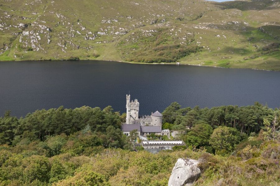 Glenveagh Castle autorondreis Ierland vakantiewoningen