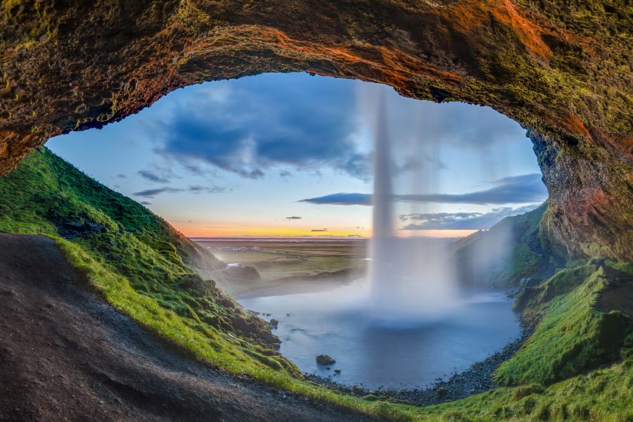 Seljalandsfoss waterval, busrondreis IJsland