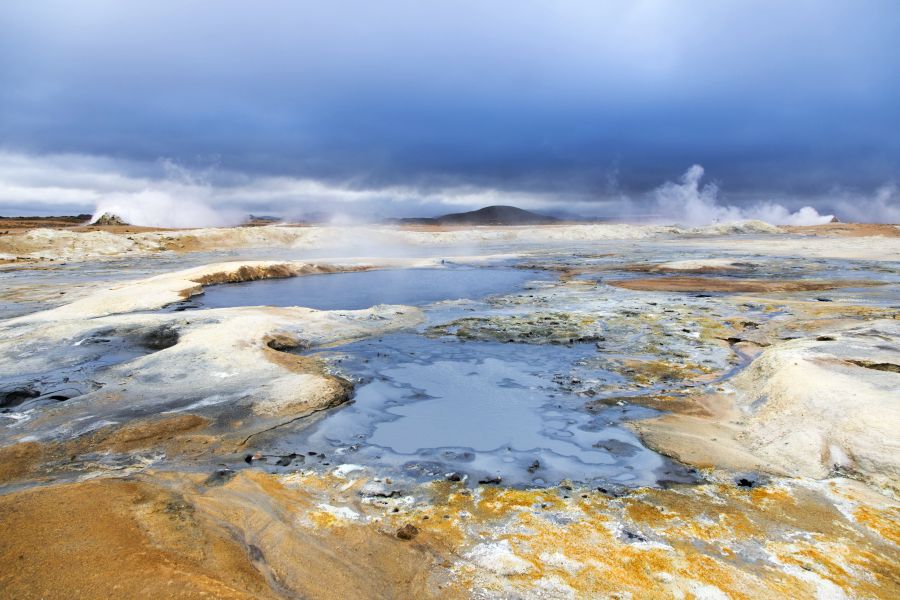 Myvatn Namaskard, busrondreis IJsland