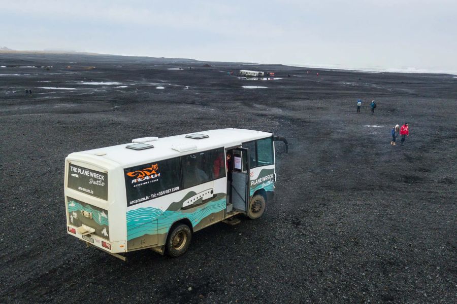 Shuttlebus Vliegtuigwrak Solheimasandur