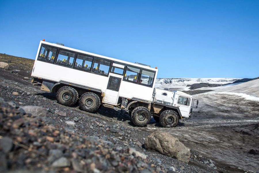Askur Ice Cave Myrdalsjokull gletsjer IJsland