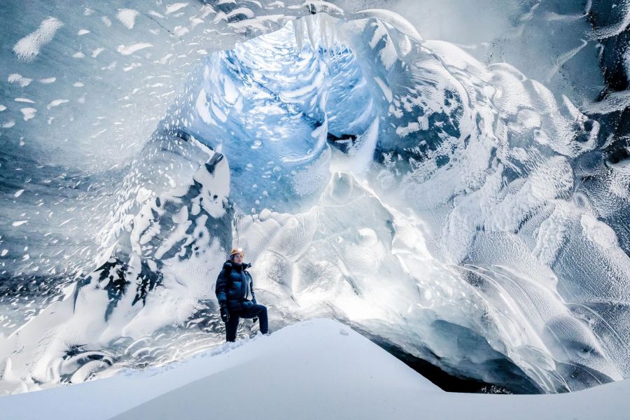 Askur Ice Cave Myrdalsjokull gletsjer IJsland