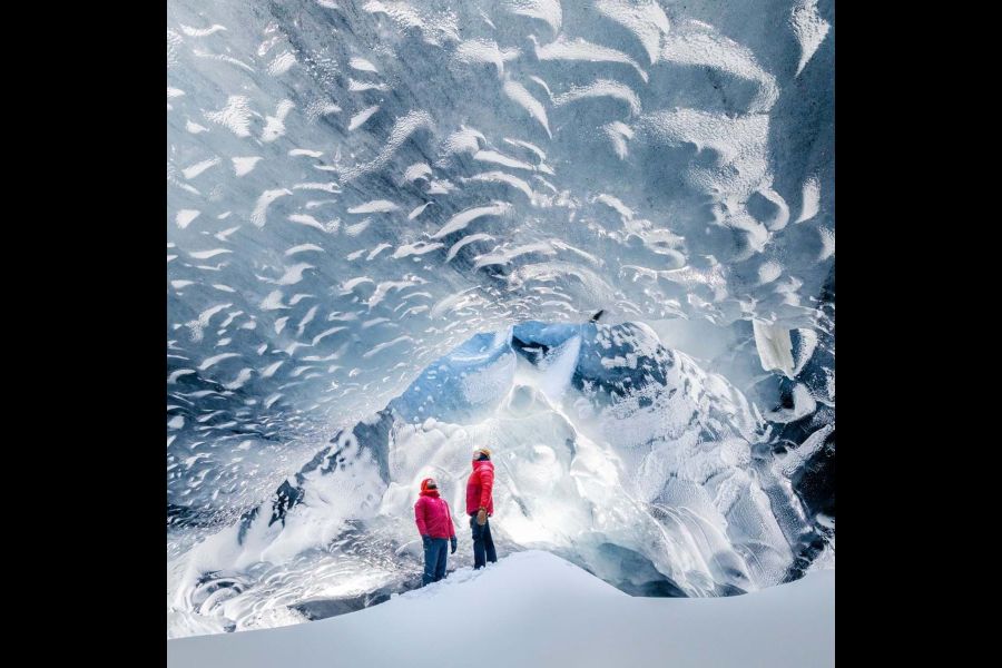 Askur Ice Cave Myrdalsjokull gletsjer IJsland