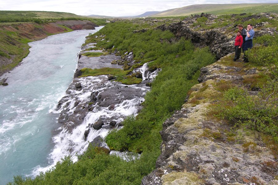Hraunfossar Autorondreis IJsland
