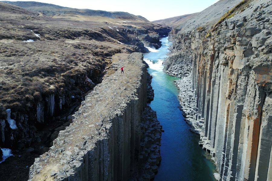 Studlagil canyon Wandelreis IJsland