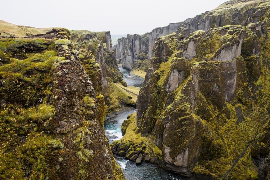 Fjaðrárgljúfur IJsland hotelrondreis
