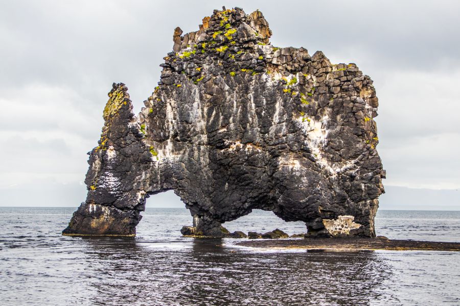 Hvitserkur, Autorondreis IJsland