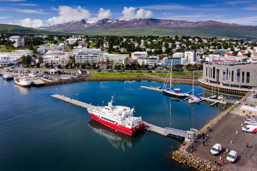Vliegreis Akureyri, verblijf in cottage, Noord IJsland