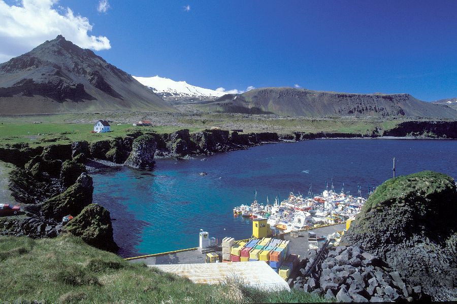 Arnarstapi haventje Snaefellsnes IJsland