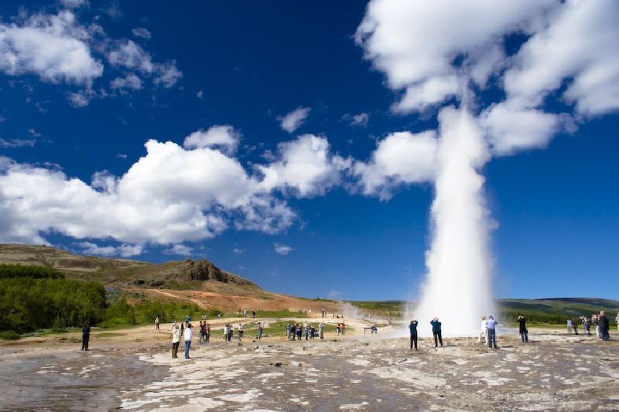 Geysir spuitende geiser IJsland