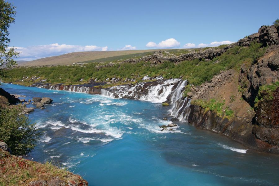 Hraunfossar Autorondreis IJsland