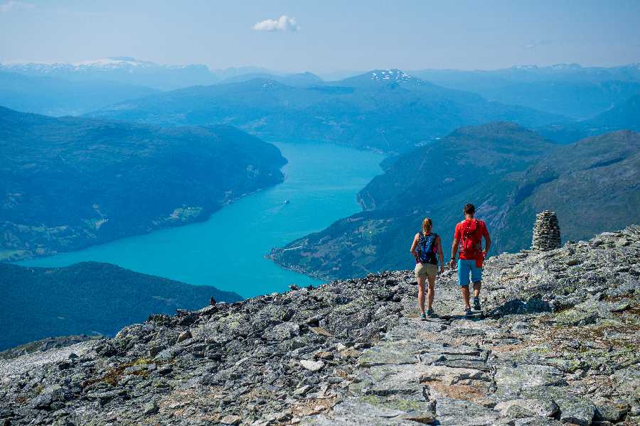 Hiking Skåla
