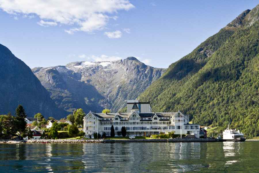 8-Daagse fly & drive hotelrondreis Noorse fjorden 2023