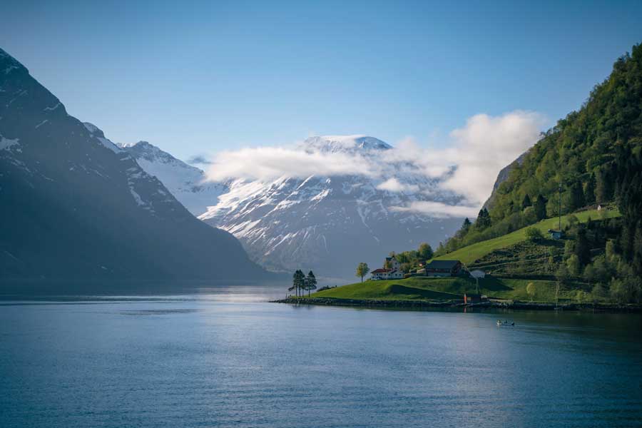 Hurtigruten excursie Hjorundfjord, Geiranger en Alesund met BBI Travel
