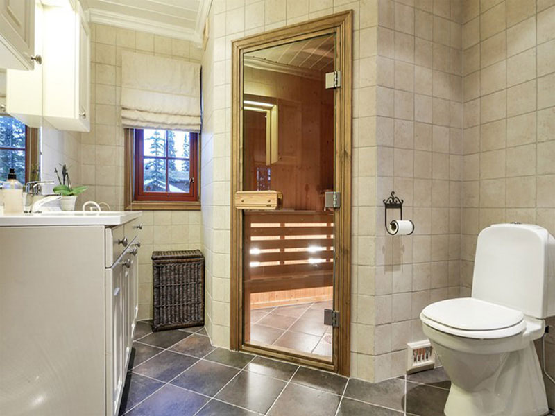 Badkamer met sauna Privé chalets & appartementen Trysil Noorwegen. Wintersport