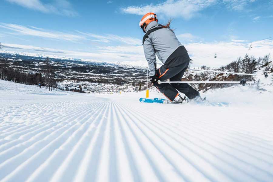 Skiërs op de piste van Rauland
