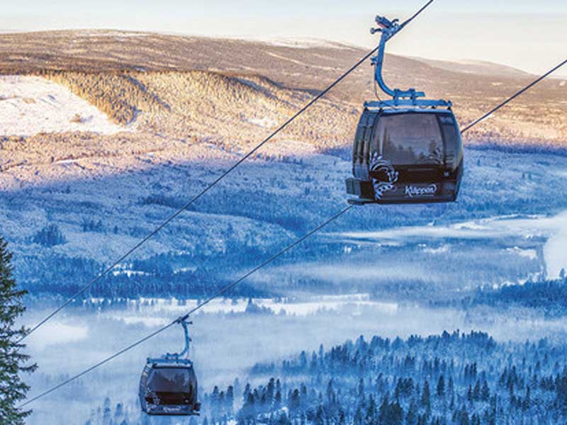 Uitzicht over de gondellift van Kläppen