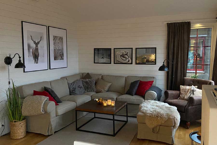 Zithoek in de Gullbrändan appartementen van Kläppen. Zweden