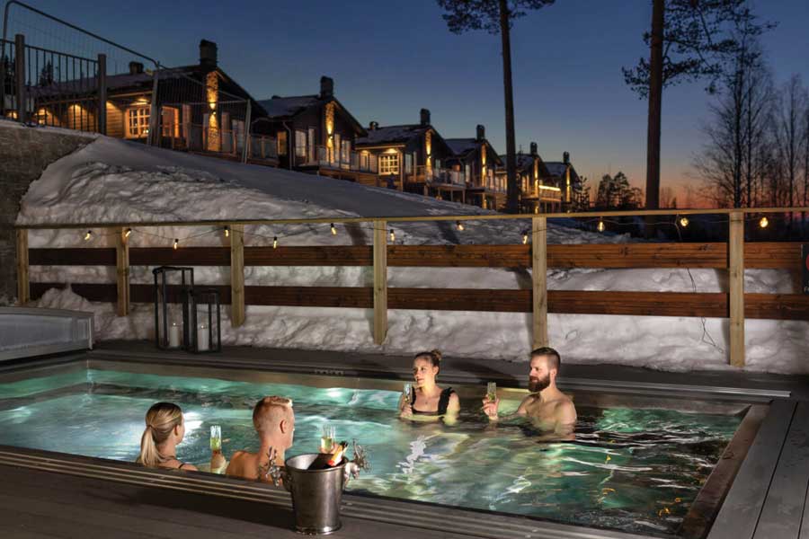 Mountain Lodge appartementen, Stöten