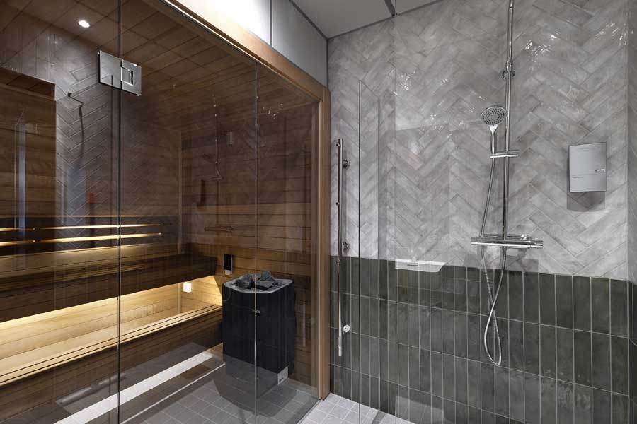 Badkamer met sauna in een appartement van Mountain Lodge